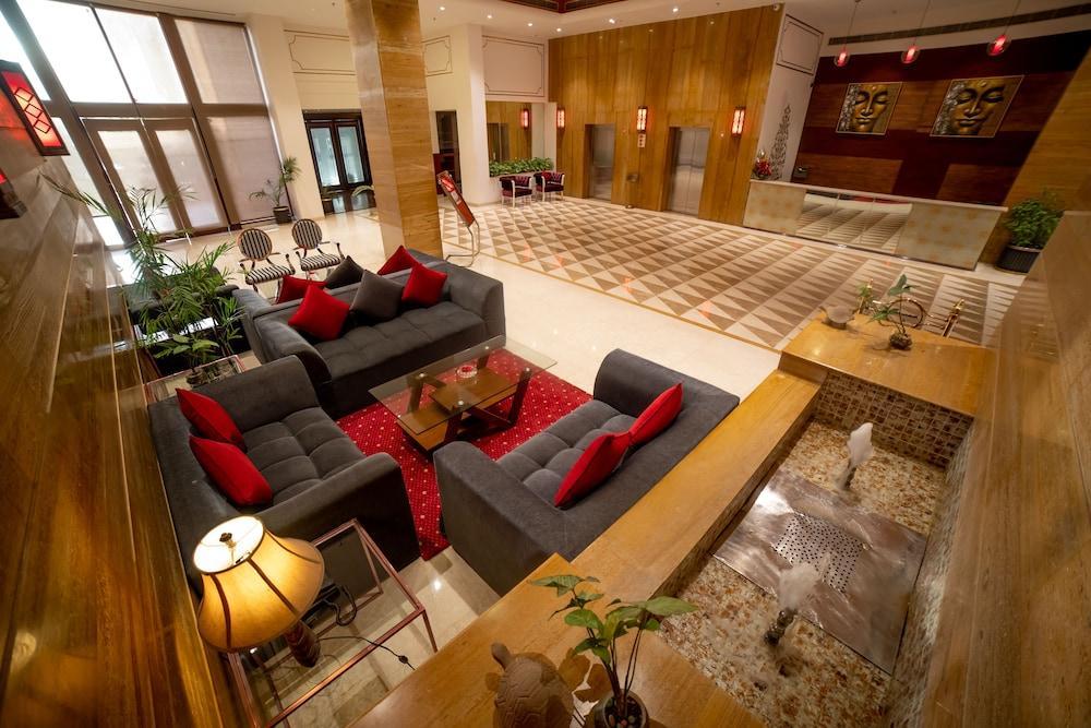 Отель Ramada By Wyndham Jaipur Jaisinghpura Экстерьер фото